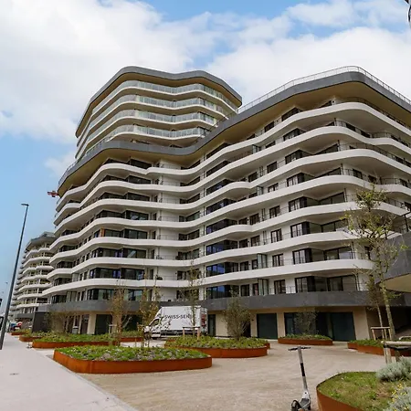 Huswell - Luxury With Views On The Golf Course *